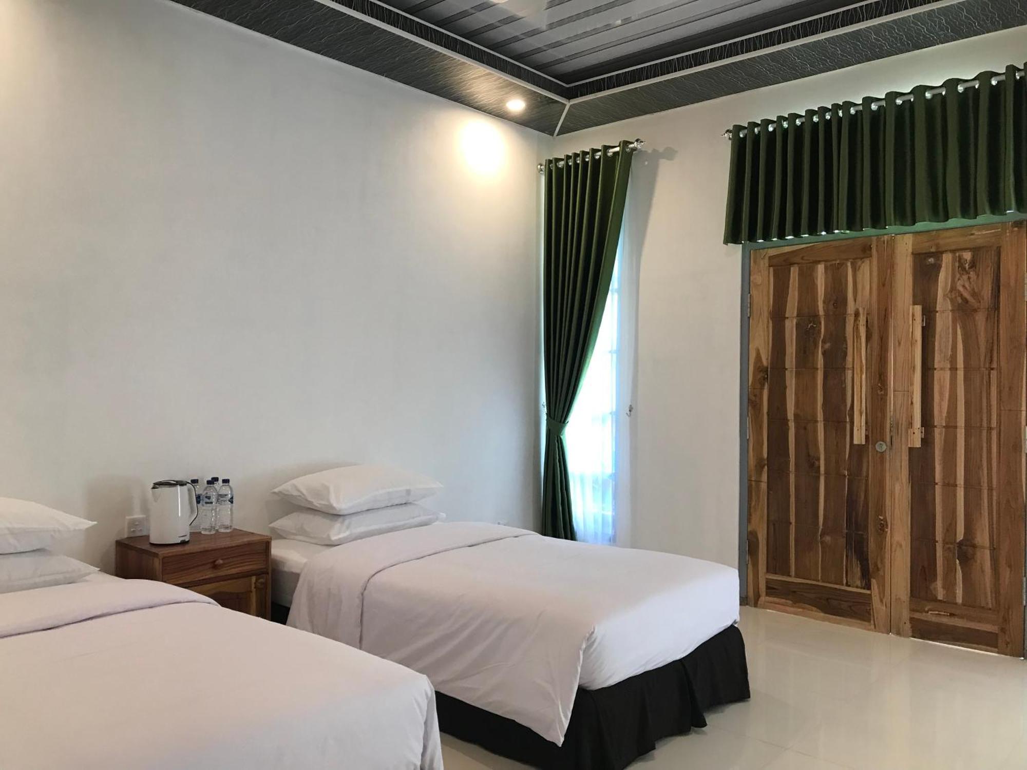 Pohon Purba Resort & Restaurant Labuhan Pandan Kültér fotó