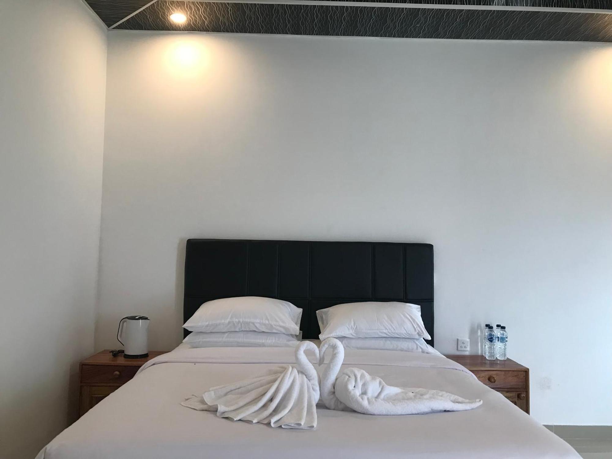 Pohon Purba Resort & Restaurant Labuhan Pandan Kültér fotó