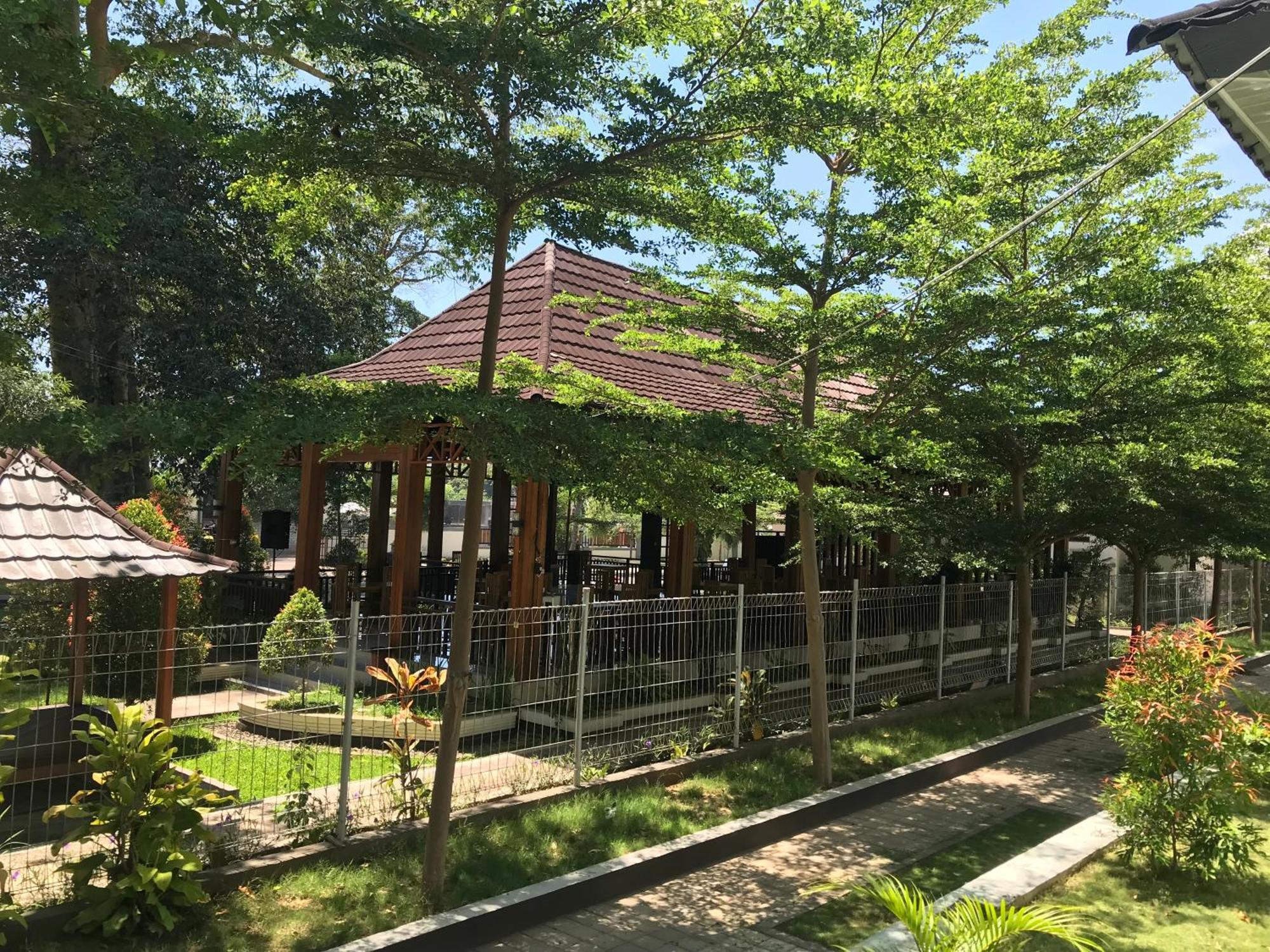 Pohon Purba Resort & Restaurant Labuhan Pandan Kültér fotó