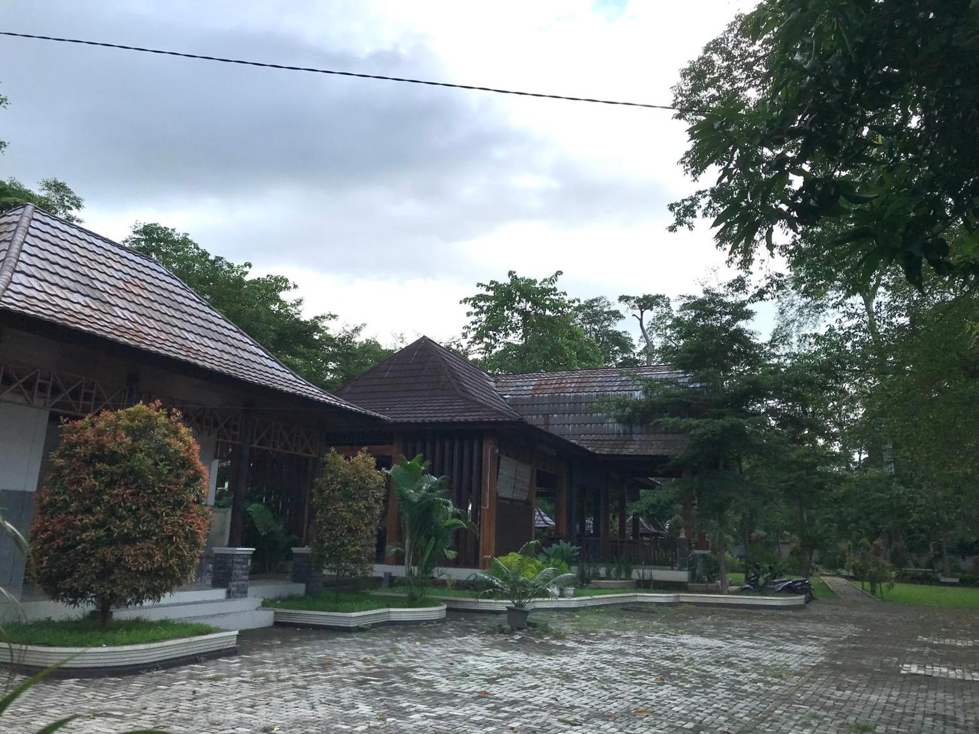 Pohon Purba Resort & Restaurant Labuhan Pandan Kültér fotó