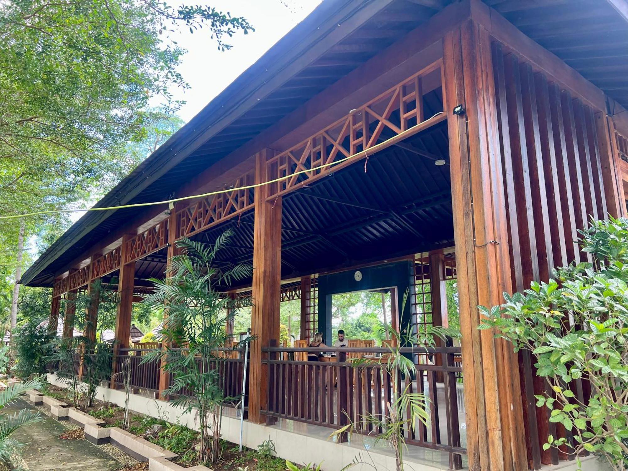 Pohon Purba Resort & Restaurant Labuhan Pandan Kültér fotó
